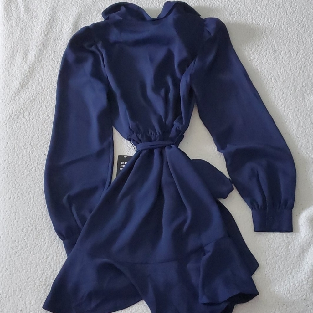 Express Dress - Picture 9 of 10